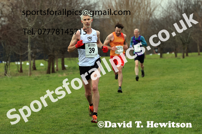 Mens 35s to 64s and, 2025 NEMAA Cross Country Champs., Acklam, Middlesbrough. Photo: David T. Hewitson/Sports for All Pics